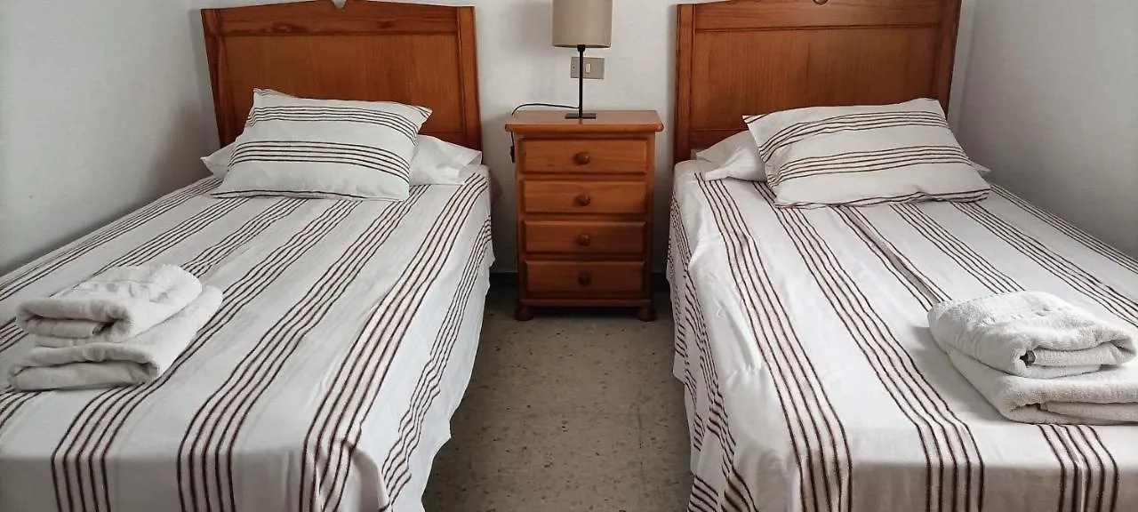 Gota De Mar Hostel Los Abrigos Spain